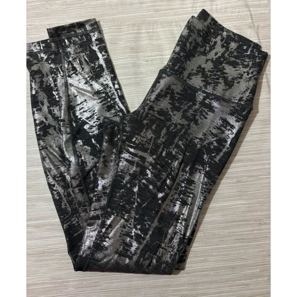 Lululemon women’s 6 metallic leggings